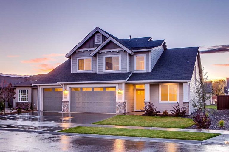 Home’s Curb Appeal with New Siding